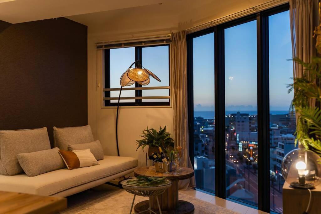 The Penthouse Ginowan Lejlighed Urasoe Eksteriør billede